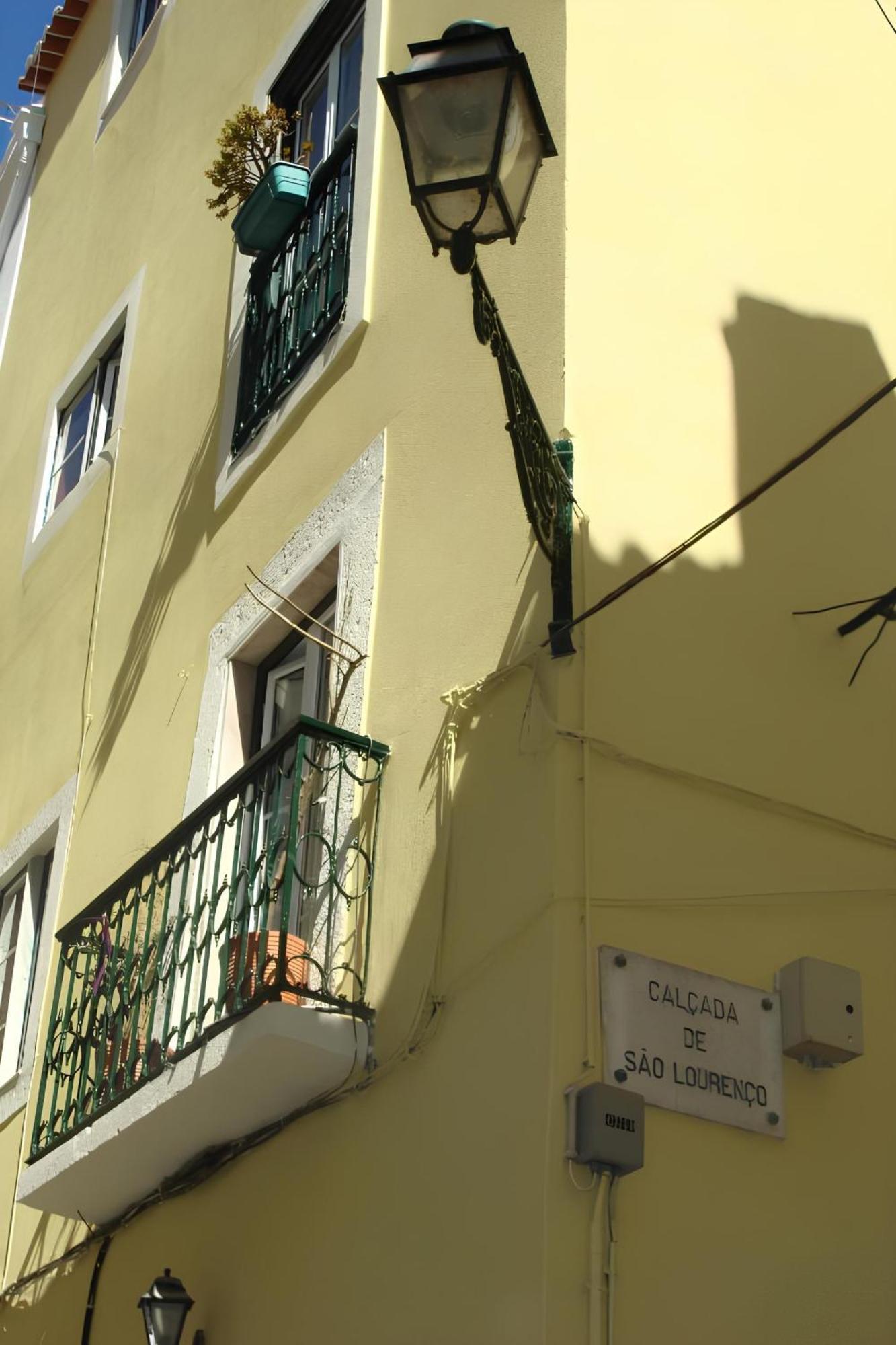 Апартаменти Casa Do Castelo 2- Work Or Relax In The Historic Heart Of Lisbon! Екстер'єр фото